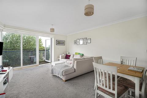 26 Otter Drive, Carshalton, SM5 2FH