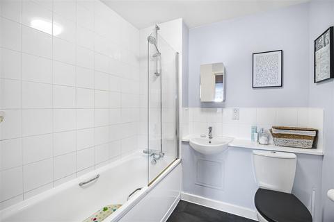 26 Otter Drive, Carshalton, SM5 2FH