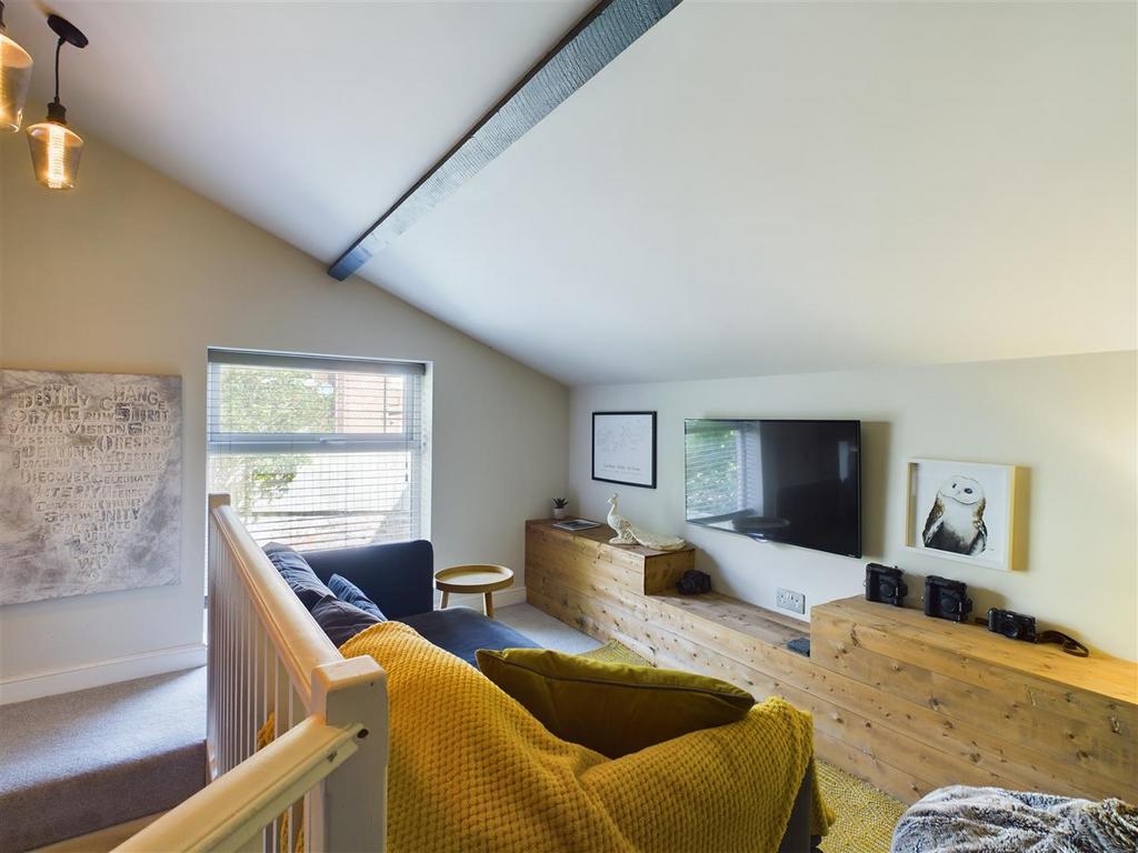 Landing/ sitting room