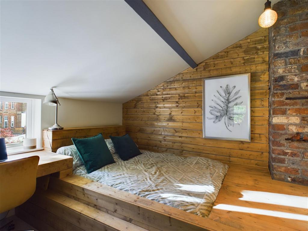 Landing/ sitting room