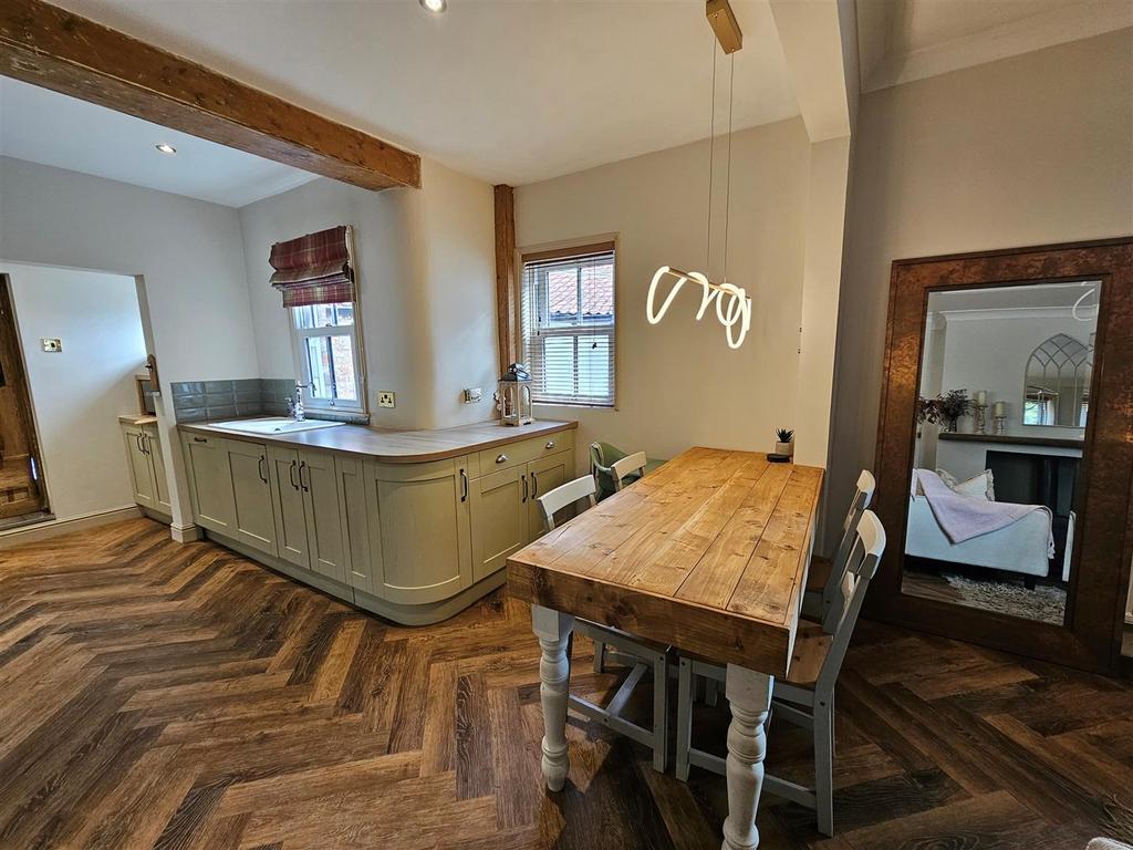 Kitchen/living/diner