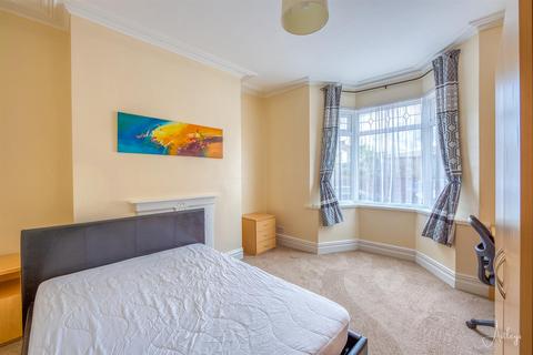 4 bedroom house share for sale, De Breos Street, Brynmill, Swansea