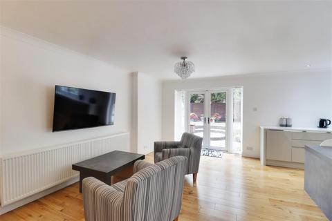 5 bedroom detached bungalow for sale, Tall Trees, Hessle