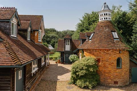 3 bedroom detached house for sale, Duxhurst Lane, Reigate