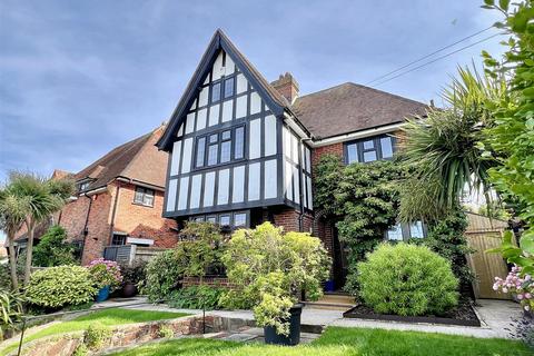 4 bedroom detached house for sale, Carew Road, Eastbourne