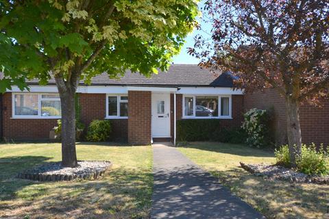 2 bedroom bungalow to rent, Greenfields, Upton-Upon-Severn