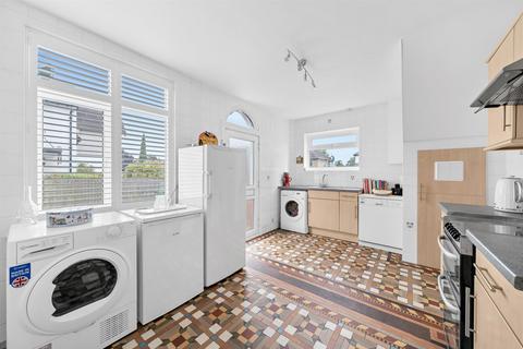 45 Avondale Road, Bromley, BR1 4HS