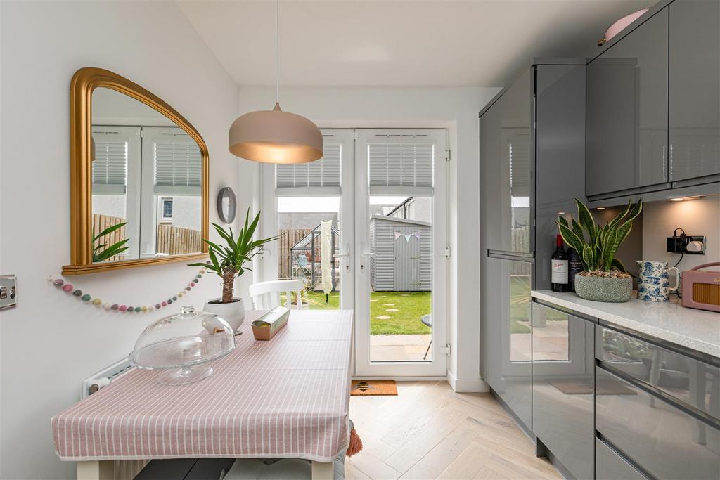 18 John Collins Crescent 23.jpg