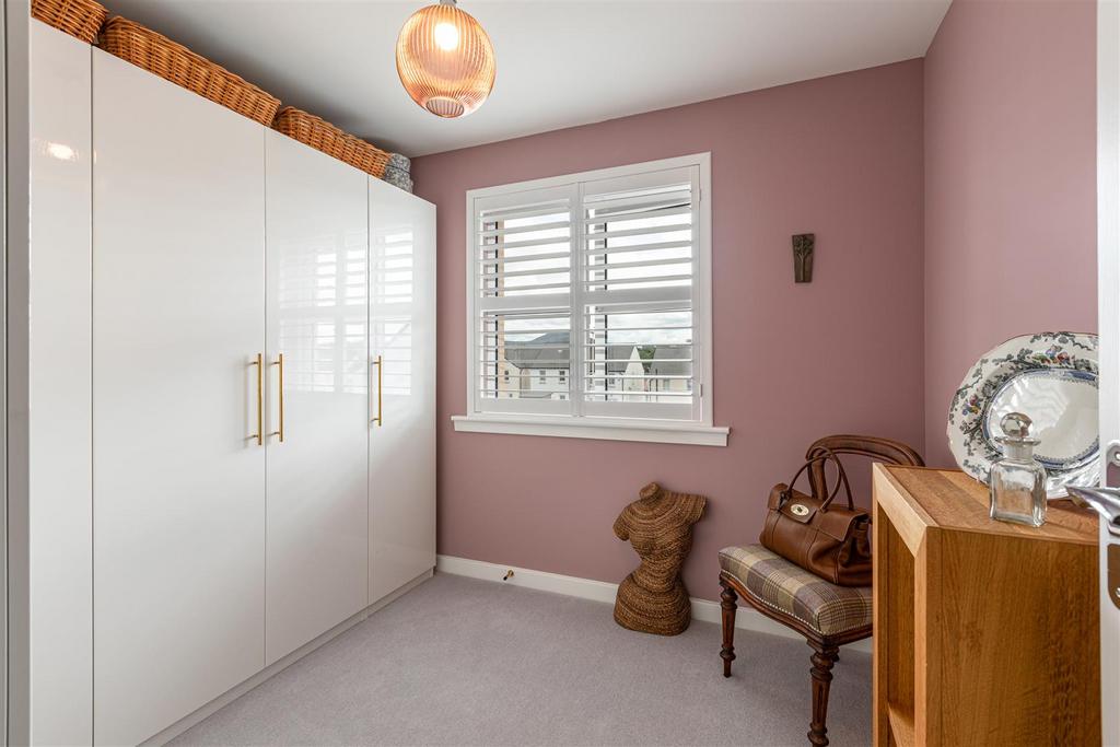 18 John Collins Crescent 49.jpg