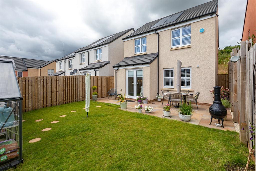 18 John Collins Crescent 47.jpg