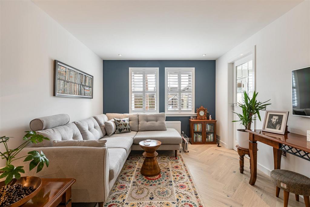 18 John Collins Crescent 16.jpg