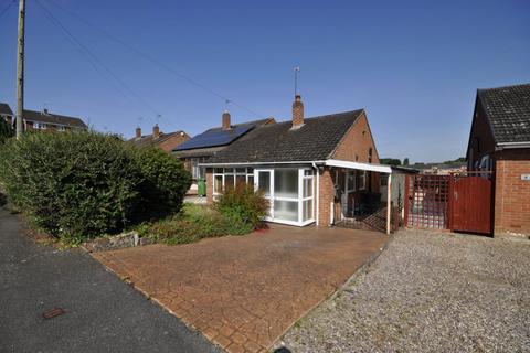 2 bedroom bungalow to rent, Kayne Close, Kingswinford