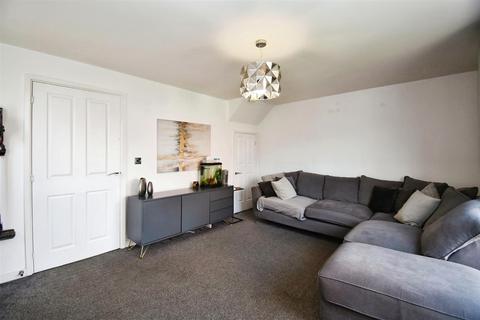 3 bedroom terraced house for sale, Coppice View, Hull