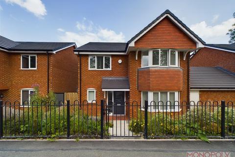 4 bedroom link detached house for sale, Llys Belgrave, Johnstown, Wrexham