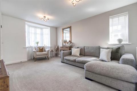 20 Wakelin Way, Lichfield, WS13 6UG