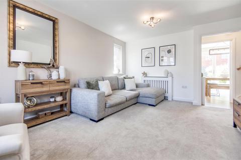 20 Wakelin Way, Lichfield, WS13 6UG