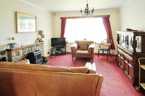 3 bedroom detached bungalow for sale, Holmsley Garth, Leeds LS26