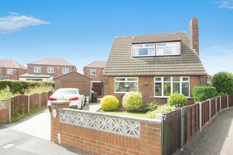 3 bedroom detached bungalow for sale, Holmsley Garth, Leeds LS26