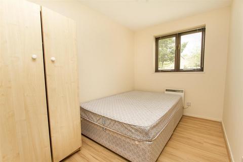 2 bedroom apartment to rent, Fieldfare Ct, 16 Falcon Way, Colindale, London, NW9