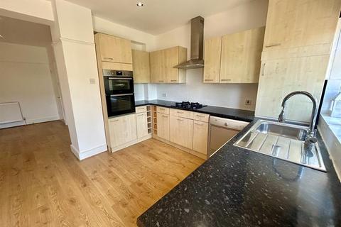 4 bedroom terraced house for sale, Cherrydown Avenue, London