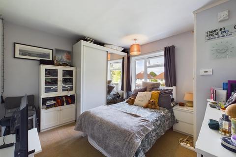 7 Thornton Crescent, Coulsdon, CR5 1LJ