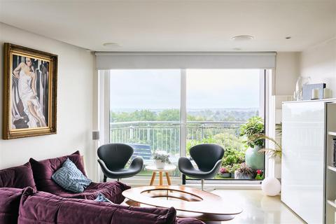 2 bedroom apartment to rent, Holland Gardens, Brentford, TW8