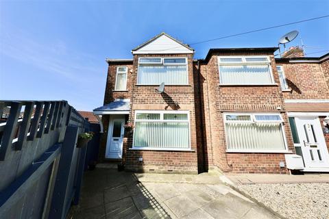3 bedroom end of terrace house for sale, Linkfield Road, Hull
