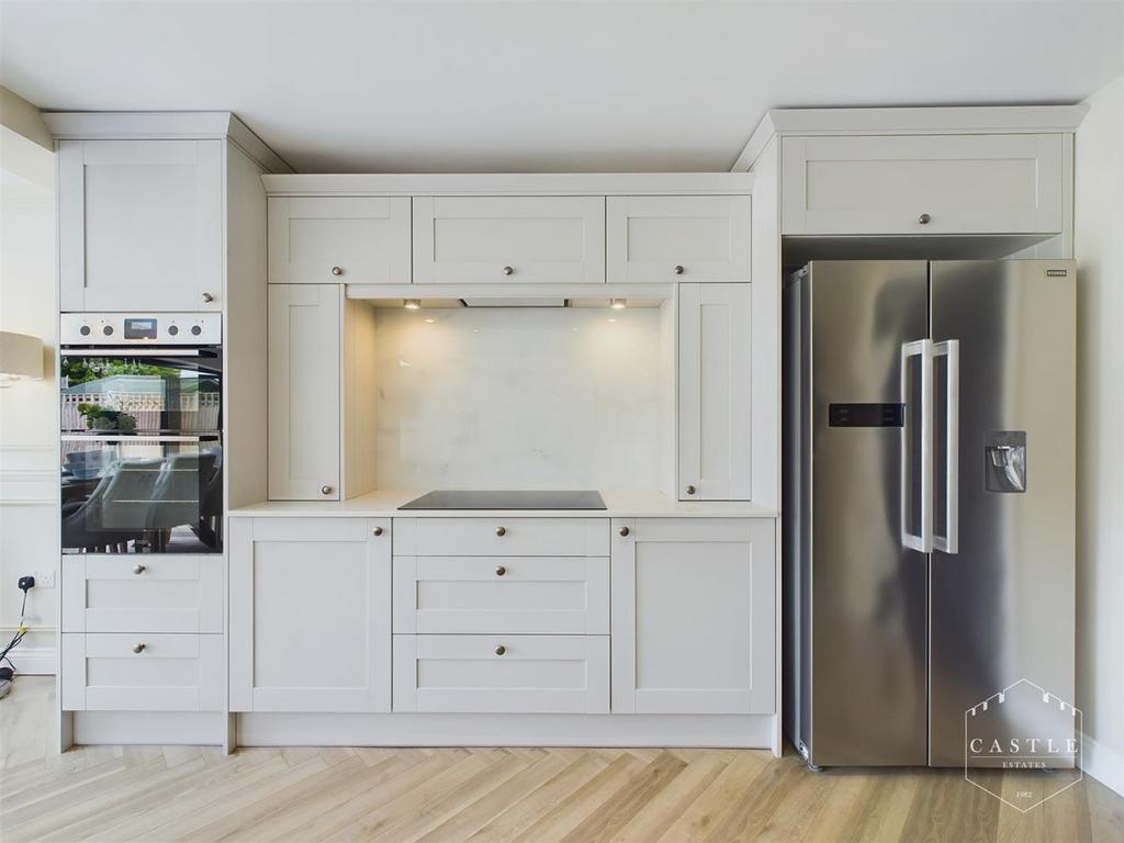 Extended breakfast kitchen