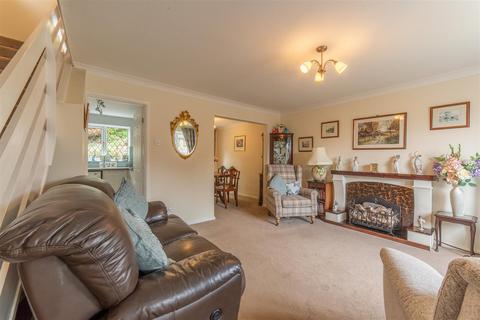 3 bedroom link detached house for sale, Oaklands View, Cwmbran NP44