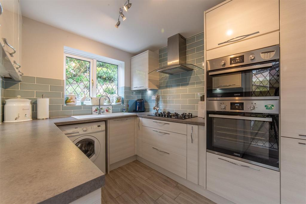 72 Oaklands View-17.jpg