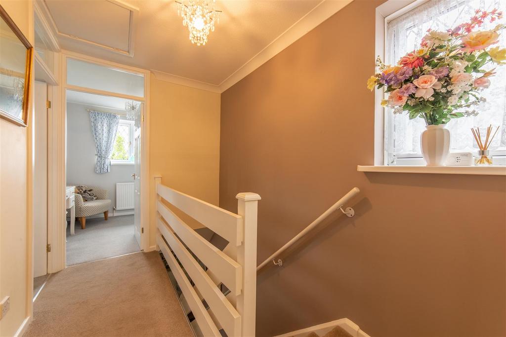 72 Oaklands View-9.jpg