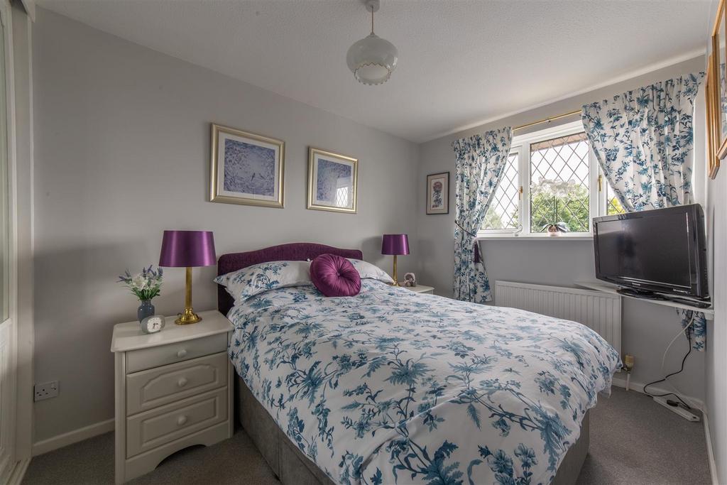72 Oaklands View-1.jpg