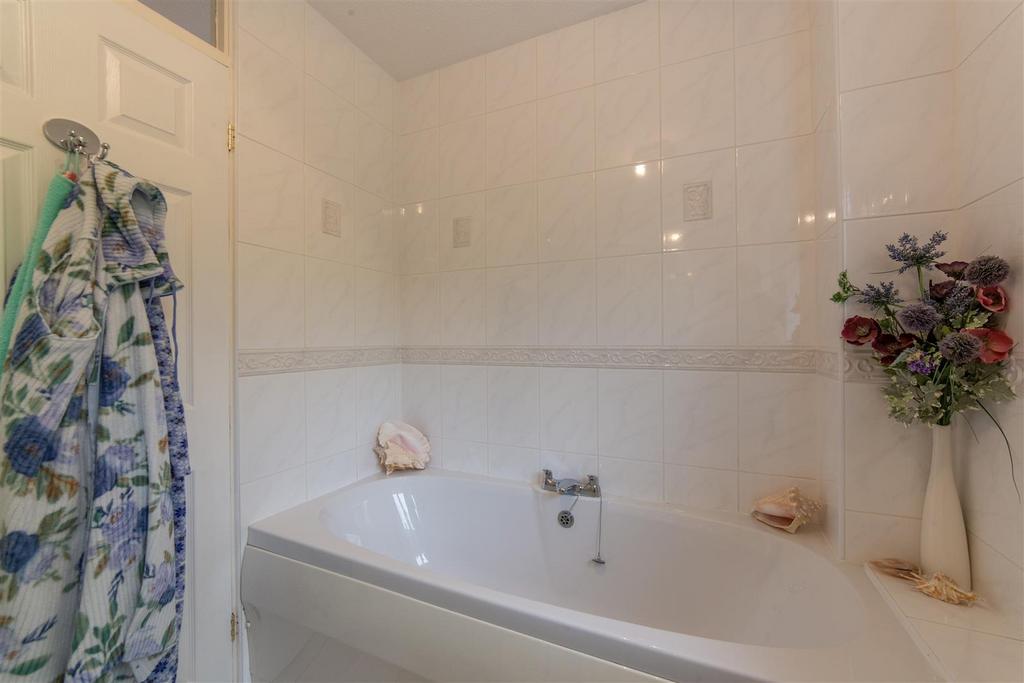 72 Oaklands View-8.jpg