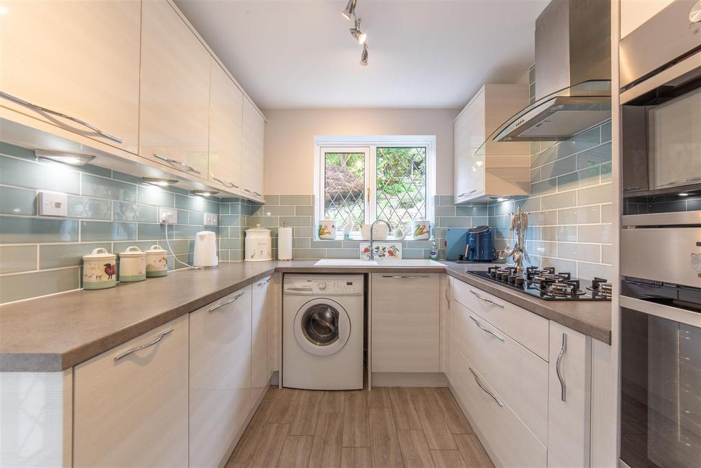 72 Oaklands View-16.jpg