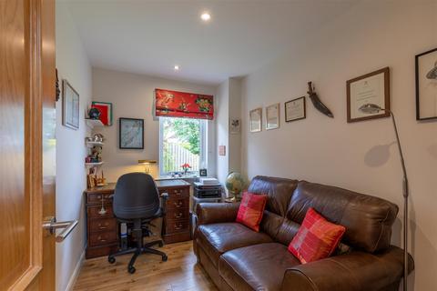 87 Elm Street, Errol, Perth, PH2 7SQ