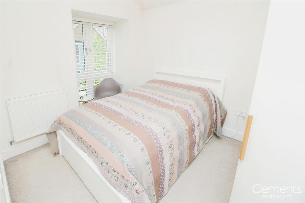 Ea27bef9-bed 202.JPG