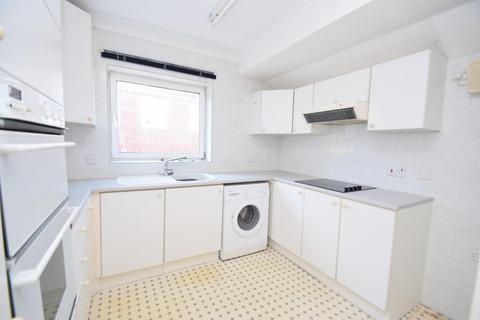 2 bedroom flat for sale, Carew Road, Eastbourne BN21