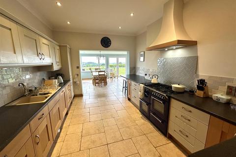 6 bedroom property with land for sale, Capel Dewi, Llandysul