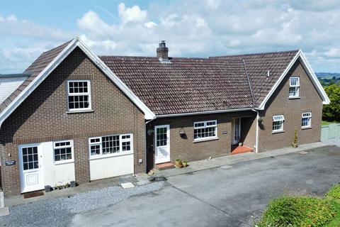 6 bedroom property with land for sale, Capel Dewi, Llandysul