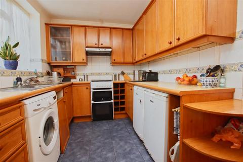 3 bedroom terraced house for sale, Reston Path, Borehamwood