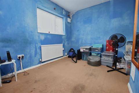 4 Reston Path, Borehamwood, WD6 5AU