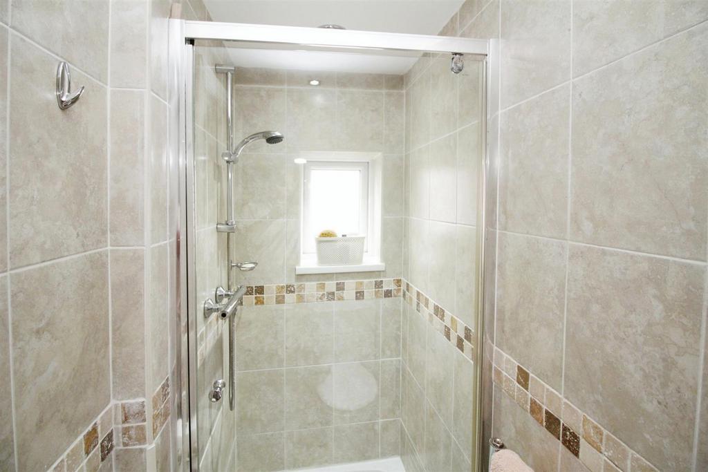 En-Suite Bedroom 1