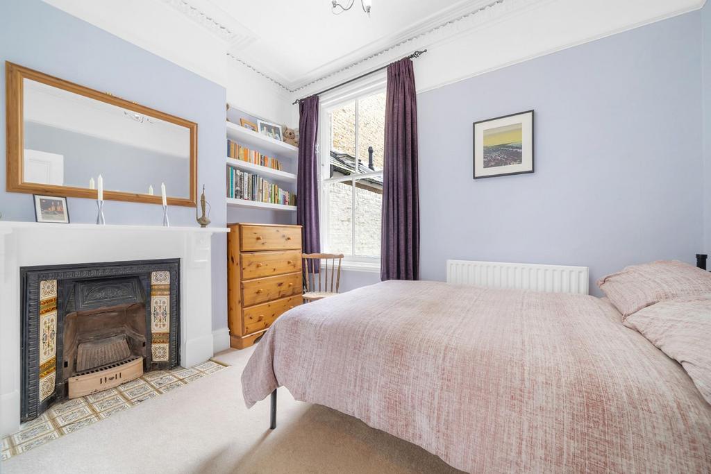 Bedroom 2.jpg