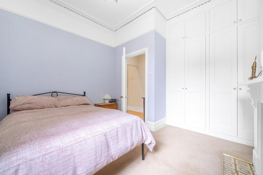 Bedroom 2 (2).jpg