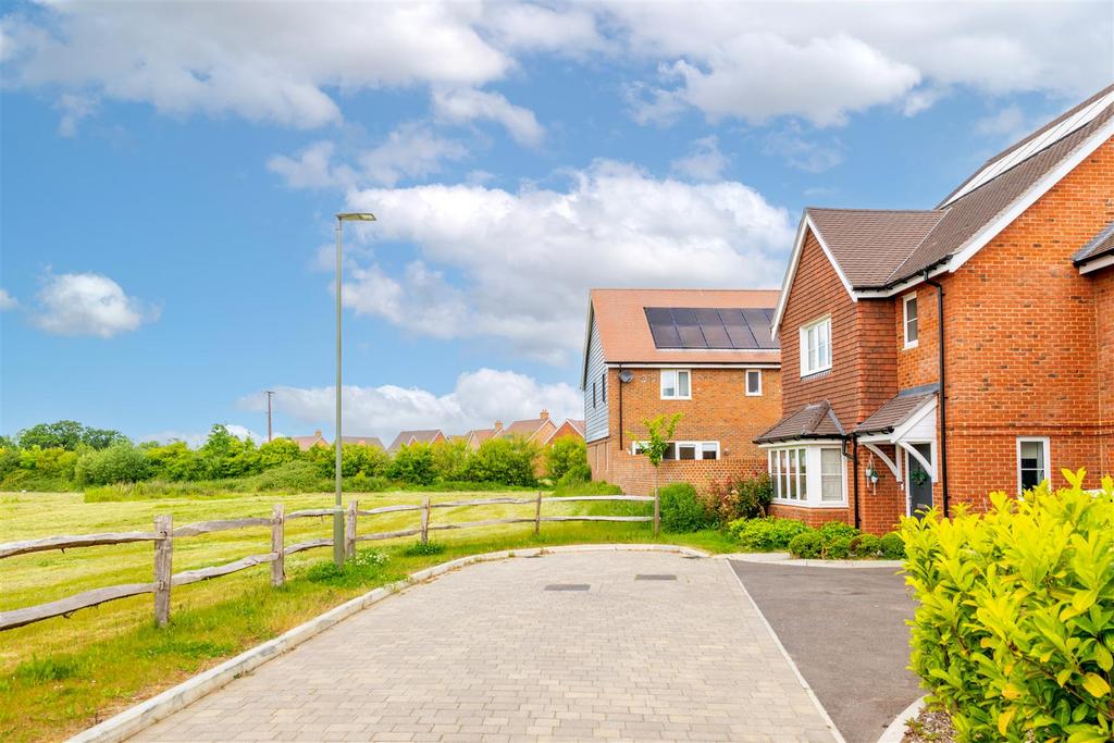 32 Luscombe externals more-4.jpg