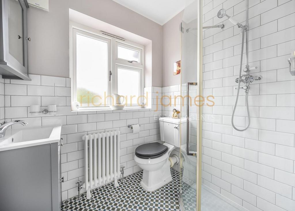 4ae27ac0-ab7a-4b51-ad05-9579e95efe7a.jpg