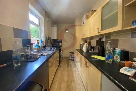 2 bedroom terraced house to rent, Newport Street, Leicester LE3