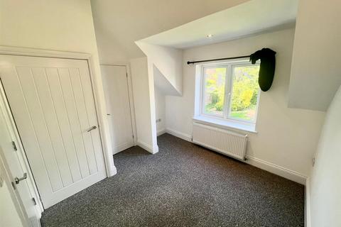 2 bedroom flat to rent, 27 Cavendish Road, Manchester M30