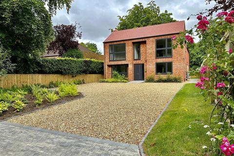 4 bedroom detached house for sale, The Fairway, Devizes