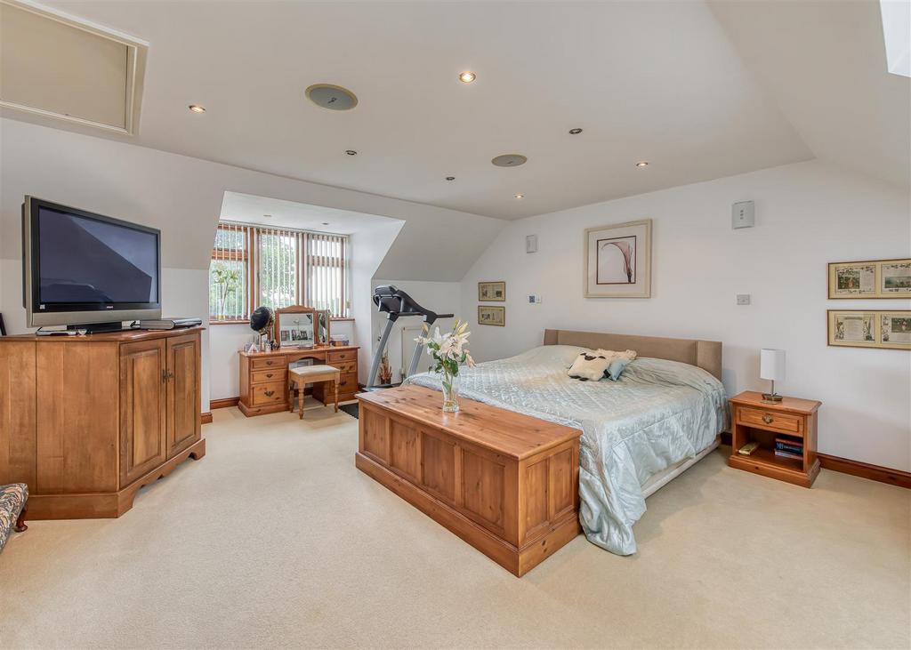 Plowden-bed1c.jpg